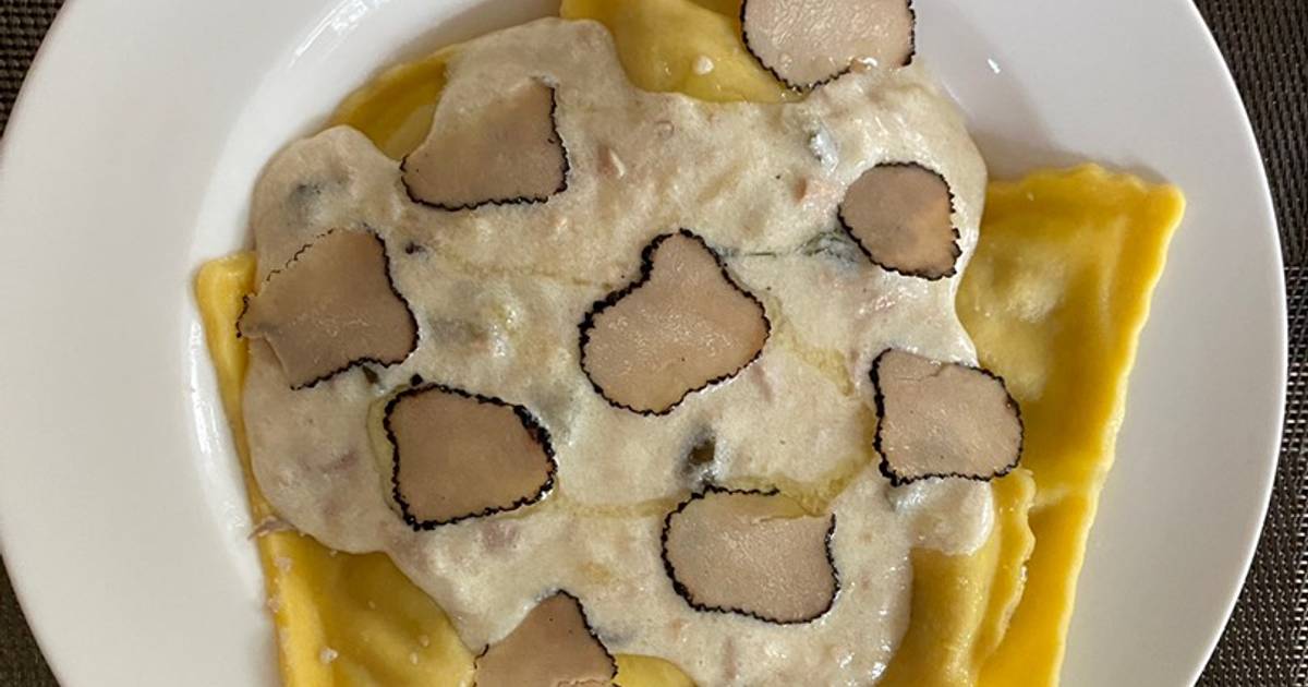 Ravioli with truffles and creamy tuna sauce Recipe by farang31 Cookpad