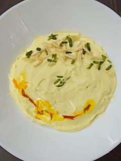 केसरिया श्रीखंड (kesariya shrikhand recipe in Hindi) रेसिपी मुख्य फोटो