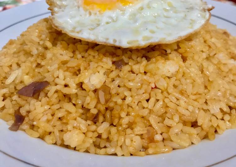 Langkah Mudah untuk Memasak Nasi goreng (bumbu iris) Jadi, Sempurna