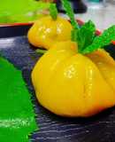 Bánh bí đỏ hấp nhân tôm thịt