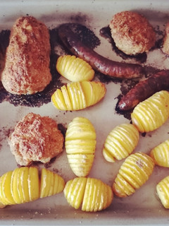Bifteki mit Fächerkartoffeln Rezepthauptbild