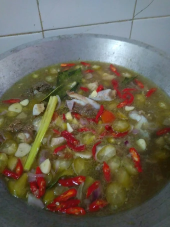 Langkah Gampang Membuat Resep Asem-asem tulang sapi Anti Ribet, Menggugah Selera