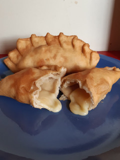 Una foto de Masa para empanadas fritas
