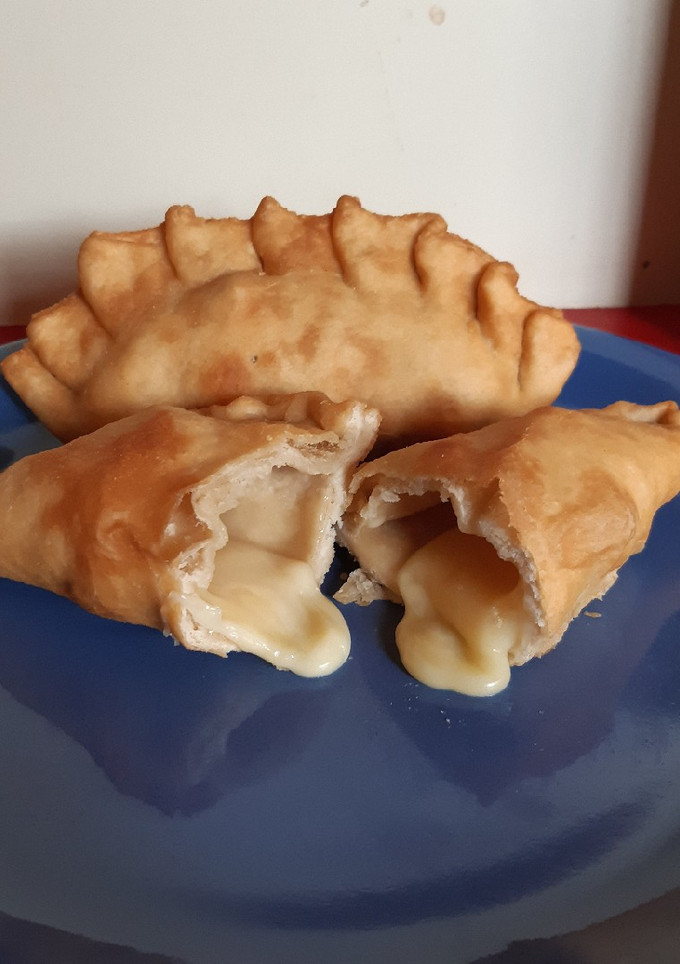 Una foto de Masa para empanadas fritas