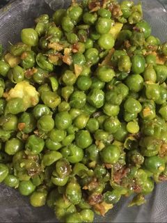 मटर घुगनी (Peas ghugni recipe in hindi) रेसिपी मुख्य फोटो