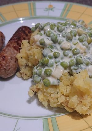 A picture of Healthy Sausages with Crushed Potatoes and Creamy Peas.