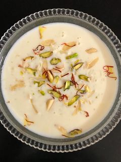 ડ્રાયફ્રુટ ખીર(dryfruit kheer recipe in gujarati) રેસીપી મુખ્ય ફોટો