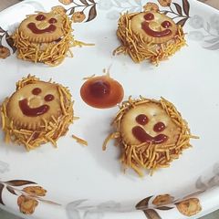 A picture of Monacco biscuit Sandwich.