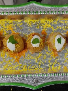 દહીં પૂરી (Dahi Poori Recipe In Gujarati) રેસીપી મુખ્ય ફોટો