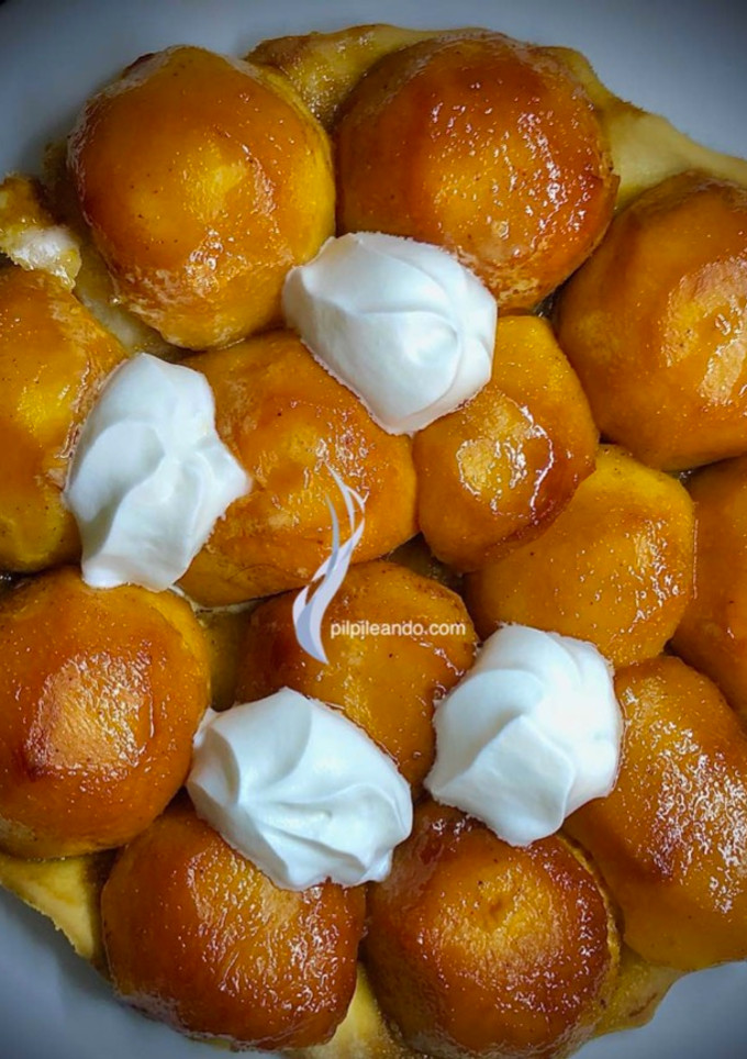 Una foto de Tarta Tatin 🇫🇷 de Melocotones🍑  Especiados 🧂👈🏻😋