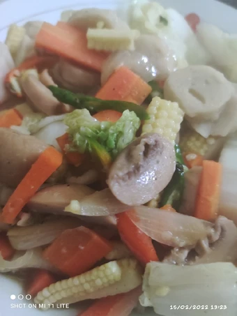 Langkah Gampang Membuat Resep Capcay baby corn jamur baso ikan tenggiri yang Menggugah Selera Anti Ribet, Lezat