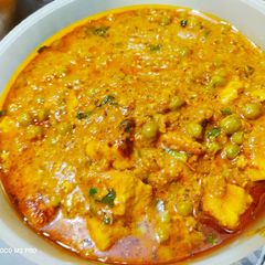 A picture of Mawa,matar paneer curry.