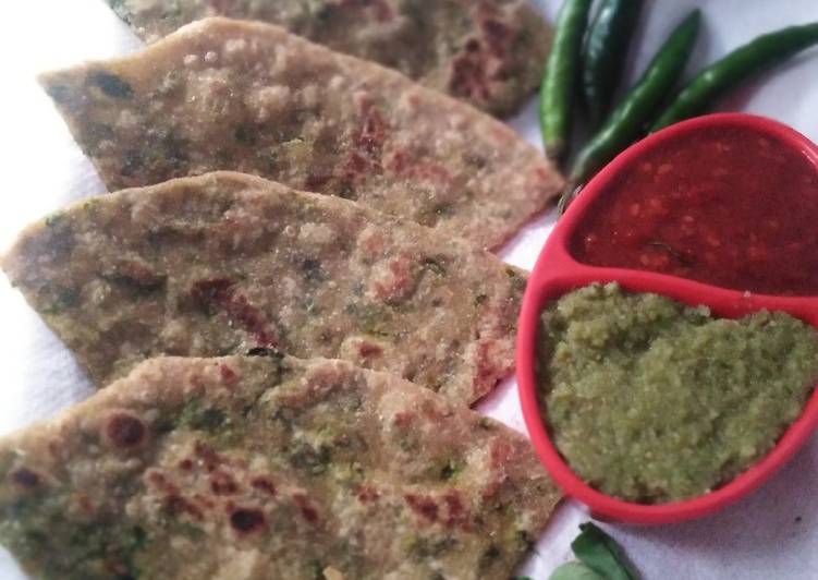 Easiest Way to Prepare Gordon Ramsay Stuffed Methi paratha with amla chutney