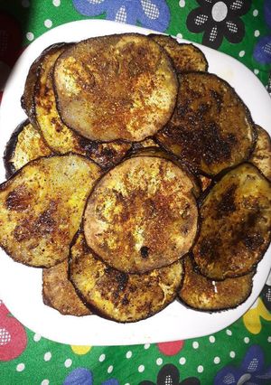 A picture of Baigan masala fry.