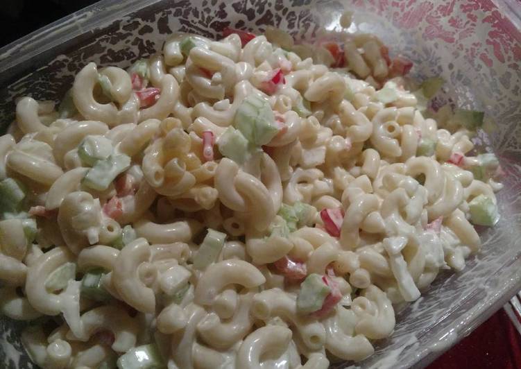 How to Prepare Homemade Classic Macaroni Salad