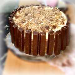 Una foto de Tarta de 3 chocolates sin azúcares 🎂🍫👩🏼‍🍳