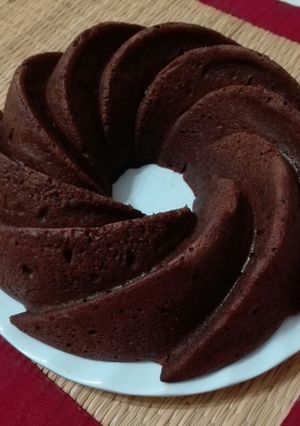 Una foto de Torta húmeda de yogurt y cacao