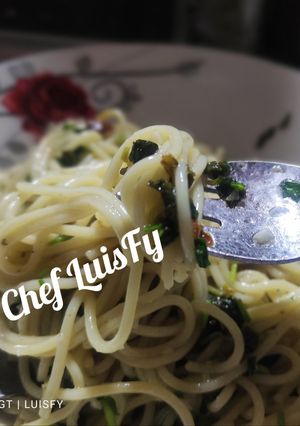 Una foto de Pasta al aglio e olio. (Ajo y aceite)... LuisFy.