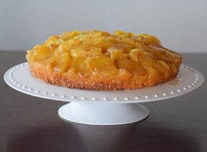 Una foto de Torta de manzana invertida con premezcla