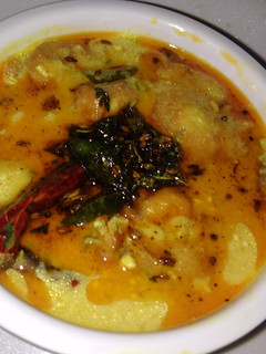 कढ़ी पकोड़ा (Kadhi Pakoda recipe in Hindi) रेसिपी मुख्य फोटो