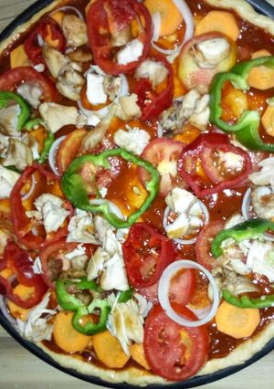 A picture of My special cheeseless pizza.