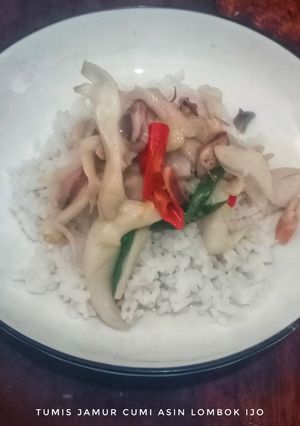 Foto resep 174: Tumis Jamur Cumi Asin Lombok Ijo