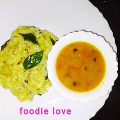 A picture of Ghee Ven Pongal.