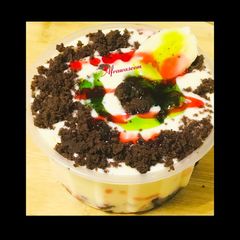 A picture of Banana custard dessert.