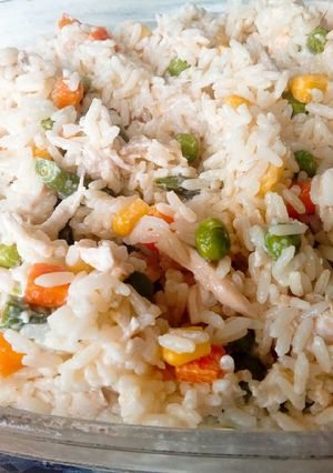 Una foto de Ensalada jardinera con pollo