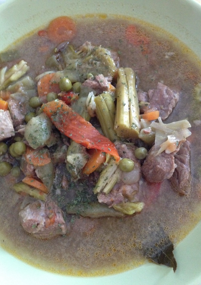 Una foto de Carne de ternera guisada con menestra