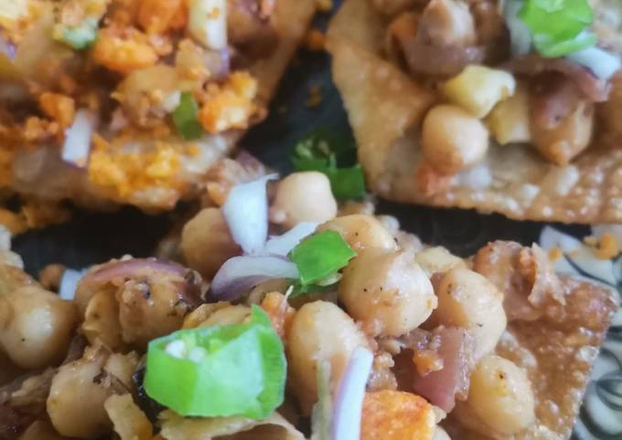 Papri chana chaat