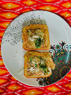 ऑमलेट ब्रेड टोस्ट(omellte bread toast recepie in hindi) रेसिपी मुख्य फोटो