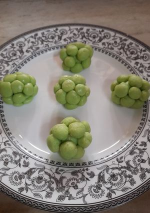 A picture of Sitaphal mithai.