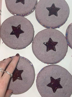 Una foto de Crumble Cookies de mi cantante favorita (Olivia Rodrigo<3)