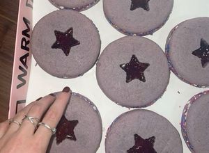 Una foto de Crumble Cookies de mi cantante favorita (Olivia Rodrigo<3)