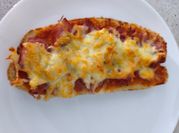 Una foto de mozzarella horno