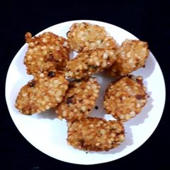A picture of Sabudana vada.