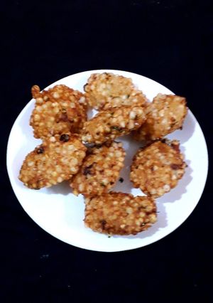 A picture of Sabudana vada.