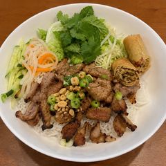 A picture of Vietnamese Cold Noodle with Grilled Pork & Spring Roll (Bún Thịt Nướng Chả Giò).