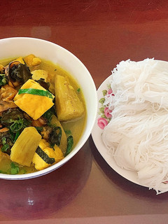 Hình của món Ốc nấu chuối đậu.