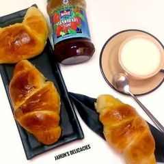 A picture of Croissant Bread.