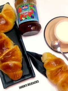 A picture of Croissant Bread.