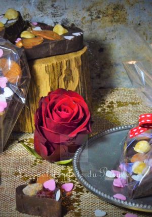 Une photo de My Heart belongs to Darling... mendiants coeurs en chocolat de la St Valentin