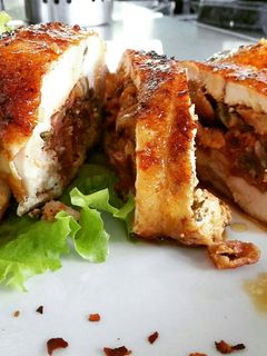 Una foto de Pechugas de pollo o pavo rellena de vegetales