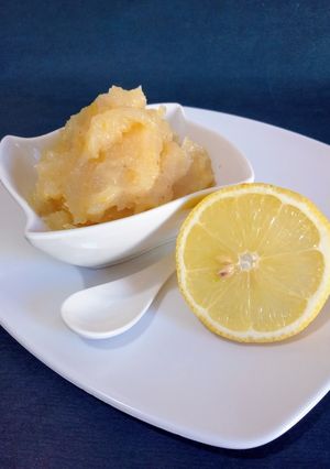 Una foto de Salsa dulce de limón 🍋🍋