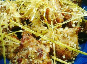 Hình của món Sườn non rang muối.