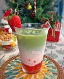 Strawberry Matcha Latte 🍓