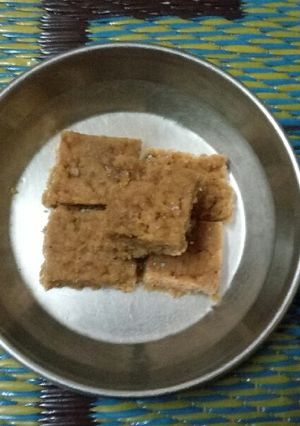 A picture of Gul Papdi.