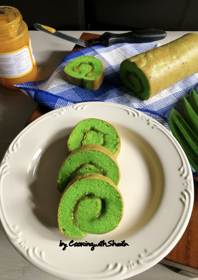 Foto resep Bolu Gulung Ekonomis Pandan - Kaya Jam