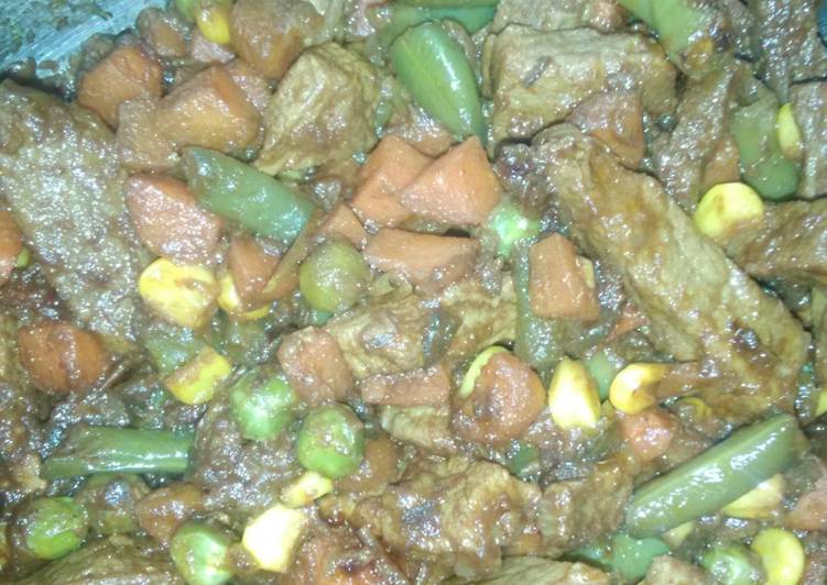 Step-by-Step Guide to Prepare Perfect Beef Curry with Mixed Veggies